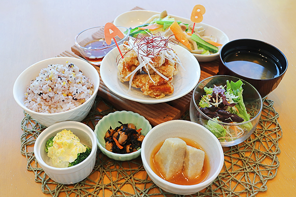 全て700円でランチが<br>食べられる！